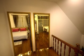 Nimman Pool Villa
