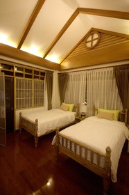 Nimman Pool Villa