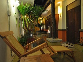 Nimman Soi9 Hotel