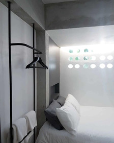 Non Num Poshtel