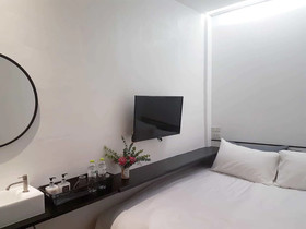 Non Num Poshtel