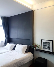 Non Num Poshtel