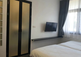 Non Num Poshtel