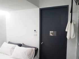 Non Num Poshtel
