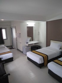 NorthLands House Hotel
