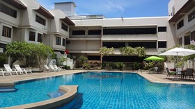 Peace Pool Boutique Hostel