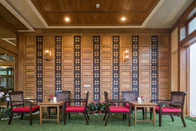 Peak Nimman Prestige Hotel