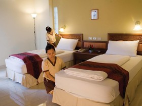 People Place Hotel 1