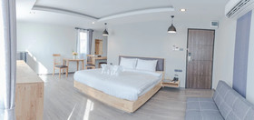Peppery Hills Hotel
