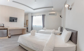 Peppery Hills Hotel