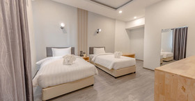 Peppery Hills Hotel