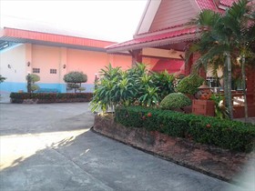 Phromlikhit Sawhan Bandal Resort