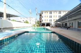 Pool Front Hostel