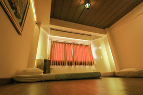 Porwa House