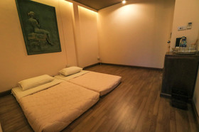 Porwa House