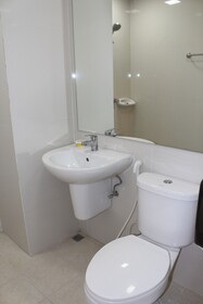 Premium The Family Hotel by Oyo