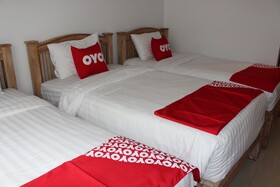 Premium The Family Hotel by Oyo