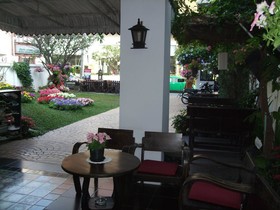 Rachamankha Flora House
