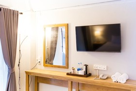Ratana Hotel