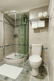 Ratana Hotel