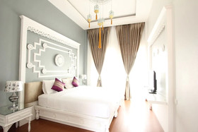 Ratchiangsaen Flora House