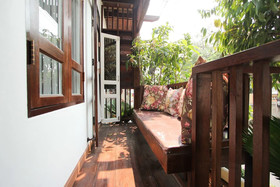 Ratchiangsaen Flora House