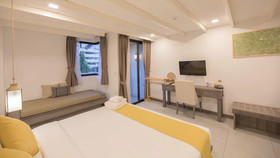 Riverside Floral Inn