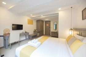 Riverside Floral Inn