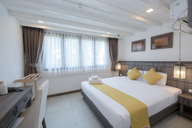 Riverside Floral Inn