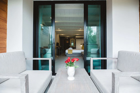 Riverside Floral Inn