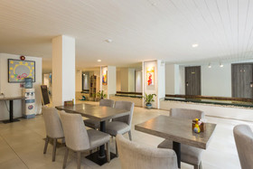 Riverside Floral Inn