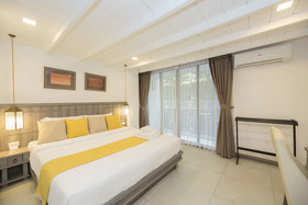 Riverside Floral Inn