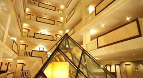 Royal Peninsula Hotel