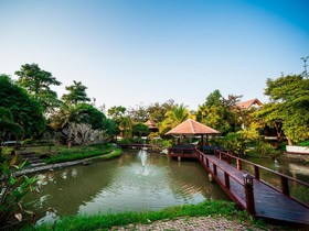San Kam Phaeng Lake View Resort