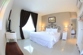 San Pareni Hotel