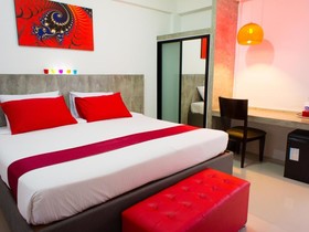 Seven Days Hotel by OYO Rooms