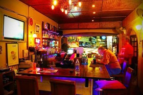 Siam Tulip Guesthouse and Restaurant