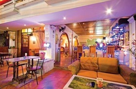 Siam Tulip Guesthouse and Restaurant