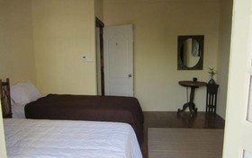 Siam Tulip Guesthouse and Restaurant