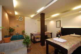 Tawan Court Hotel