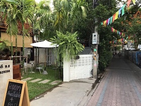 The Eight Ratvithi House