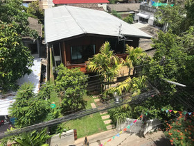 The Eight Ratvithi House