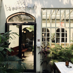 The Lab Poshtel