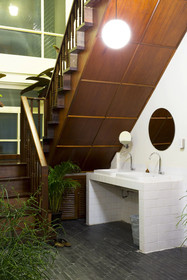 The Lab Poshtel