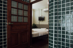 The Lab Poshtel