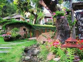 The Road View Resort