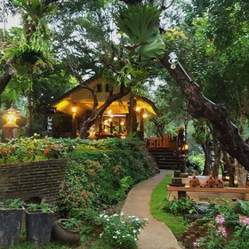 The Road View Resort