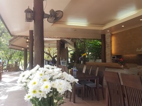 The Road View Resort