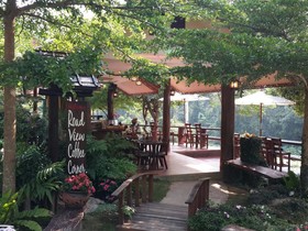 The Road View Resort