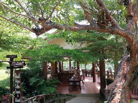 The Road View Resort